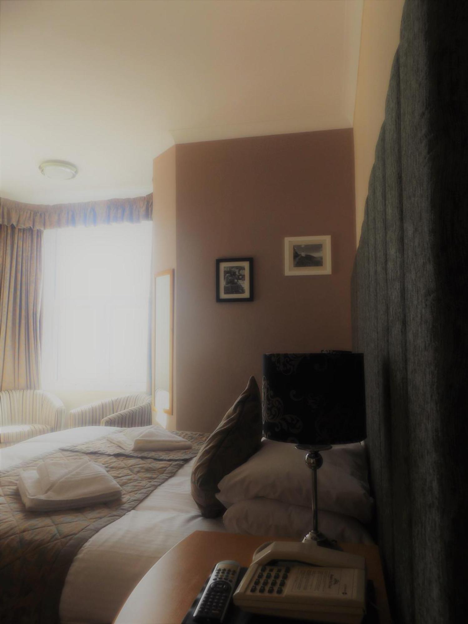 Membly Hall Hotel فالموث الغرفة الصورة